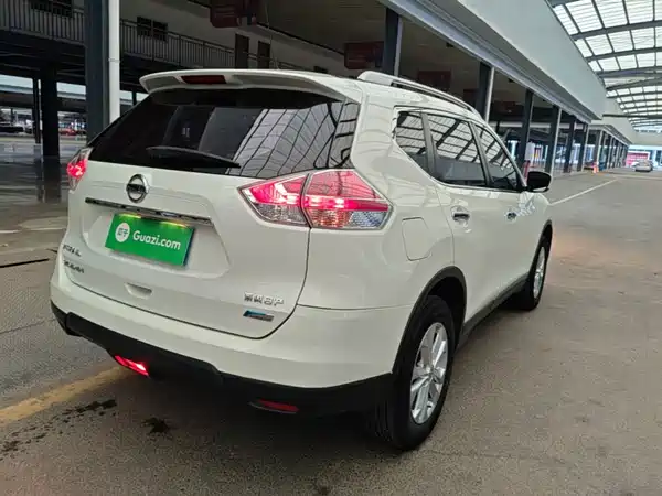 Nissan X-Trail 2015