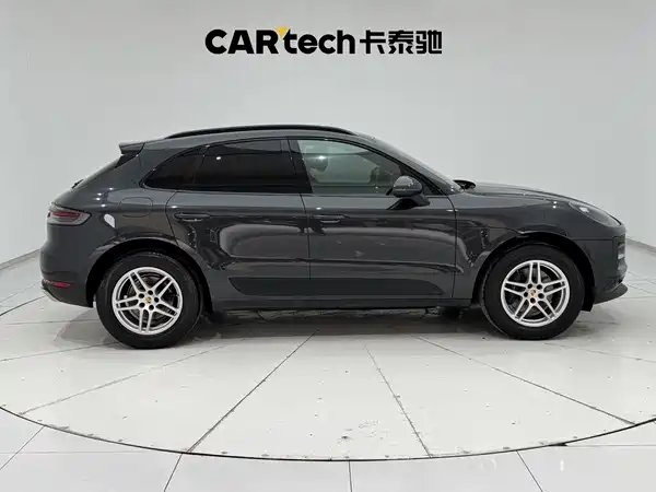 Porsche Macan 2021