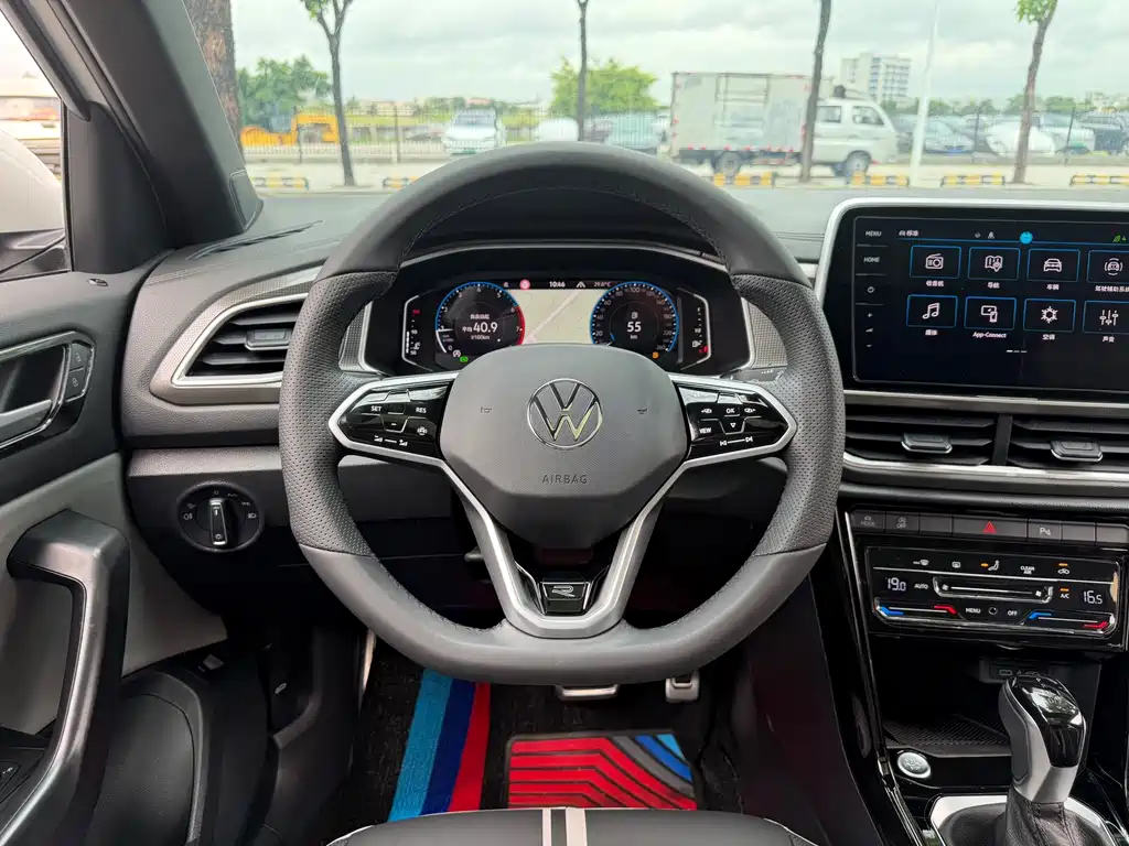 Volkswagen T-Roc 2025 — фото 9