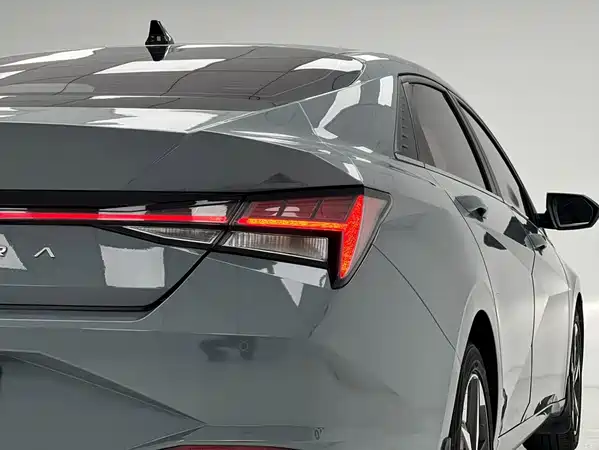 Hyundai Elantra 2023