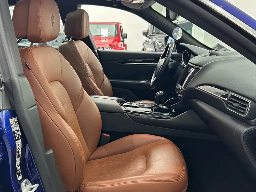 Maserati Levante 2018 — фото 8