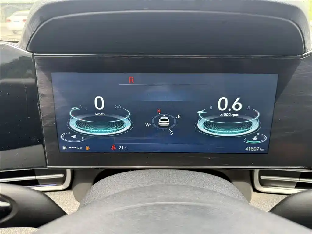 Hyundai Elantra 2022 — фото 19