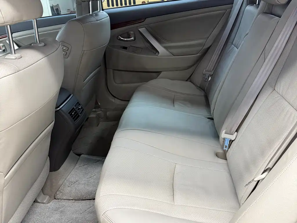 Toyota Camry 2015 — фото 5