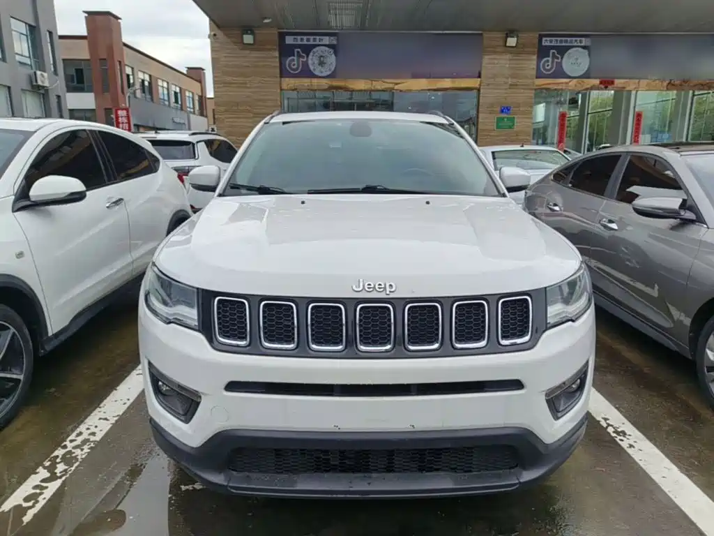 Jeep Compass 2018 — фото 3
