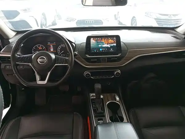 Nissan Teana 2021