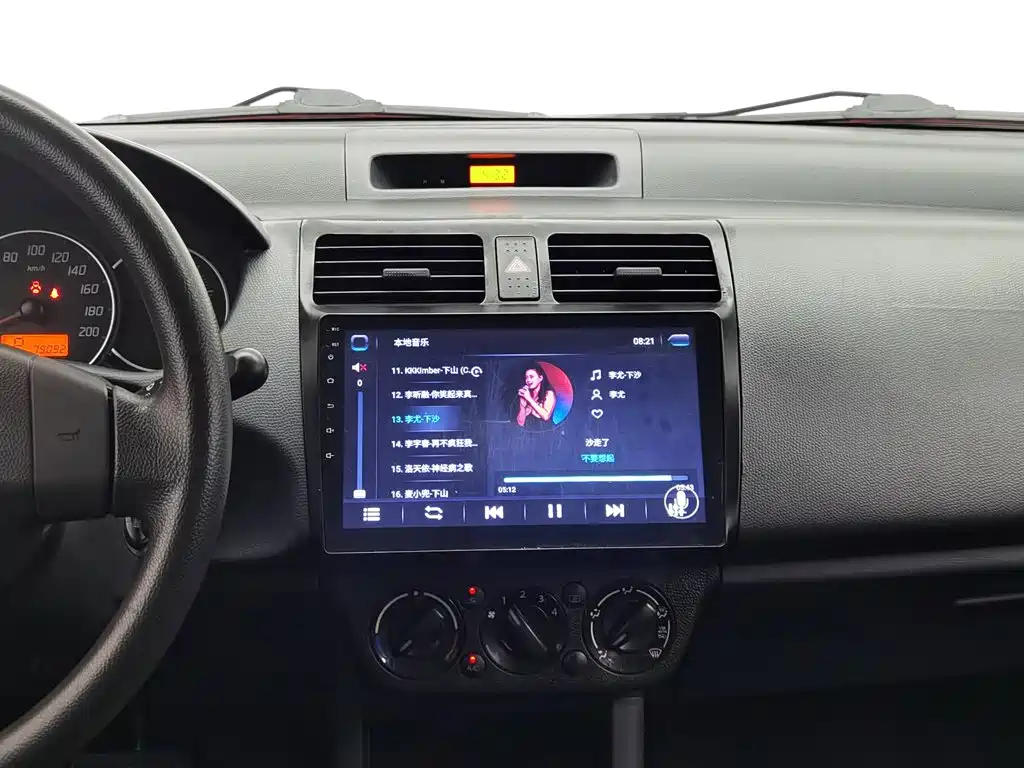 Suzuki Swift 2018 — фото 12