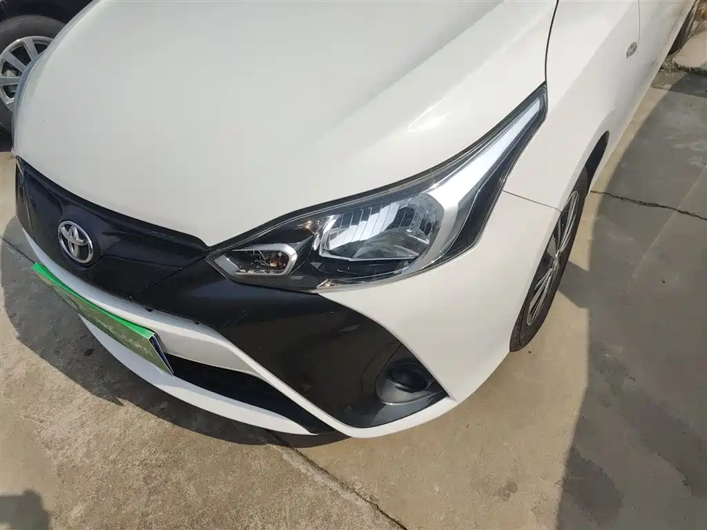 Toyota Yaris L 2019 — фото 17