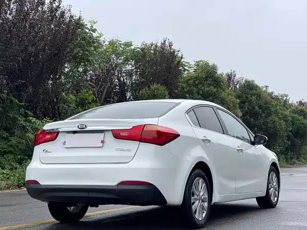 Kia K3 2013