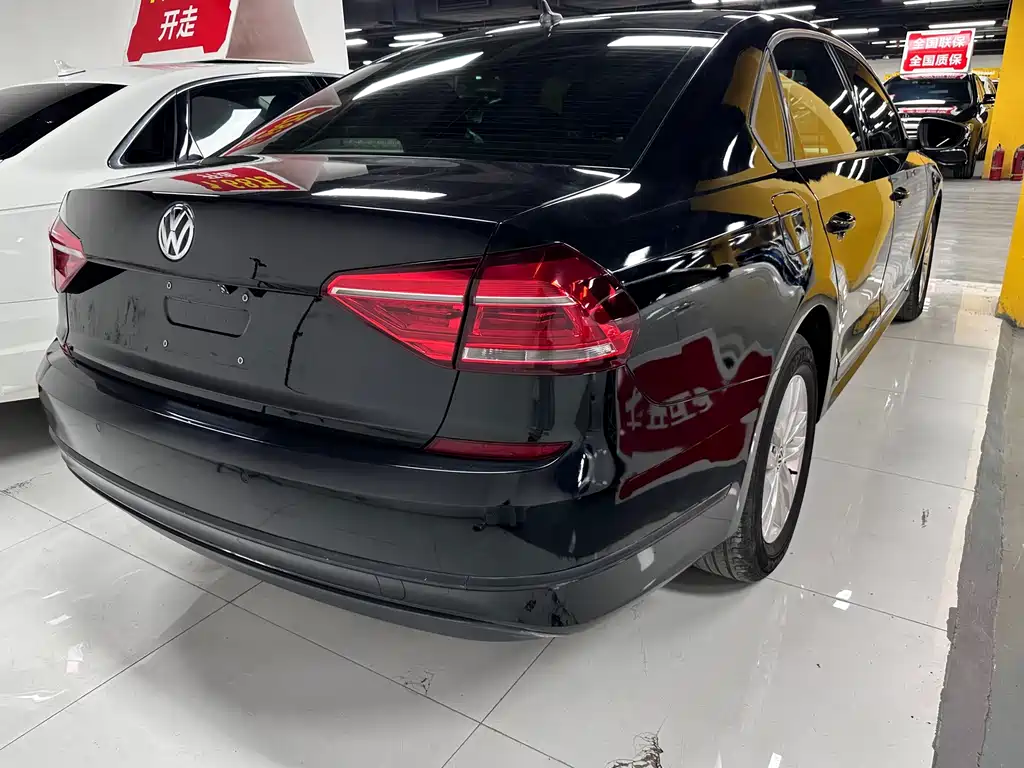 Volkswagen Passat 2018 — фото 10