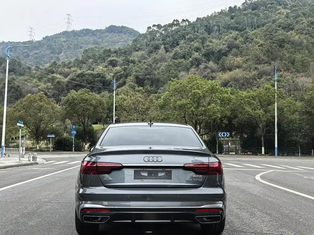 Audi A4L 2020 — фото 14