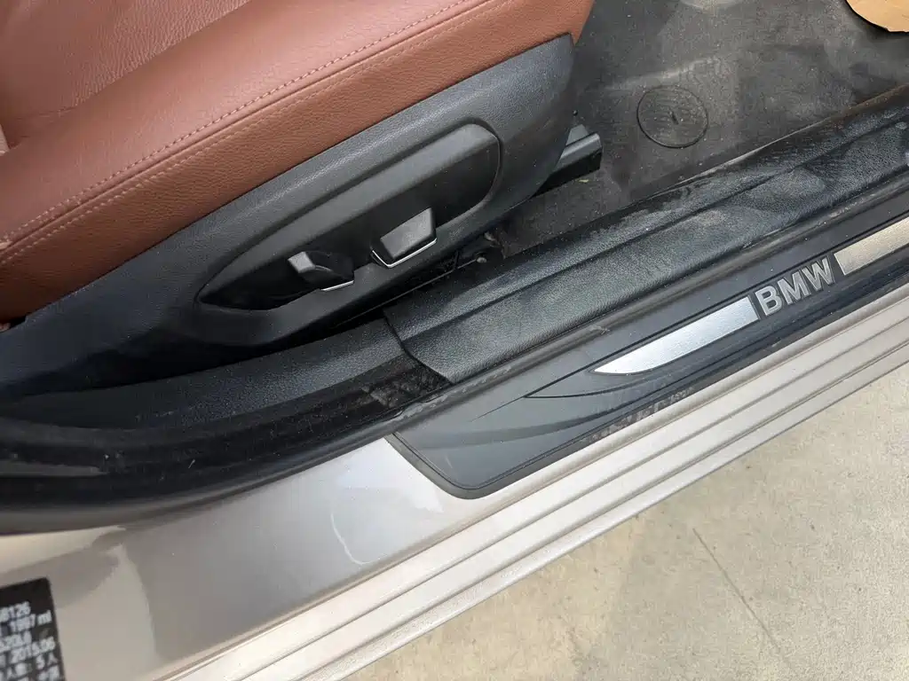 BMW 5 Series 2015 — фото 12