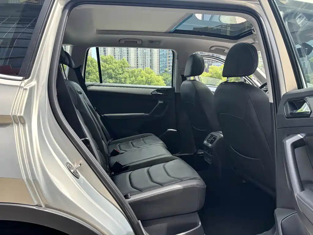 Volkswagen Tiguan L New Energy 2018 — фото 13