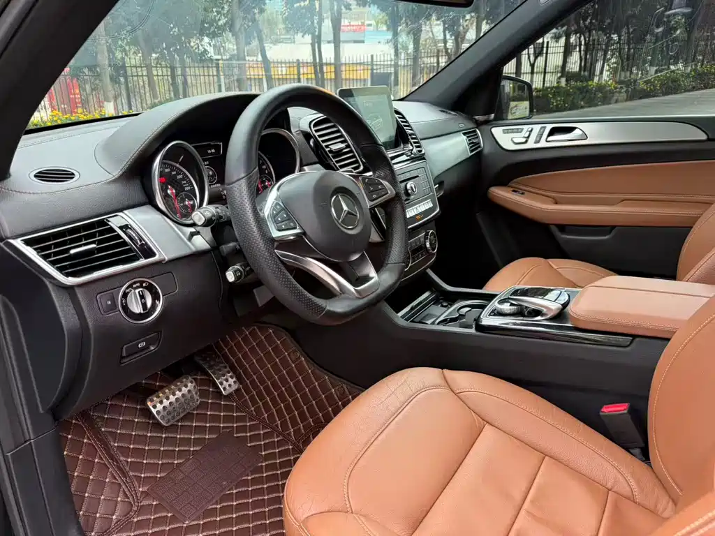 Mercedes-Benz GLE 2016 — фото 31