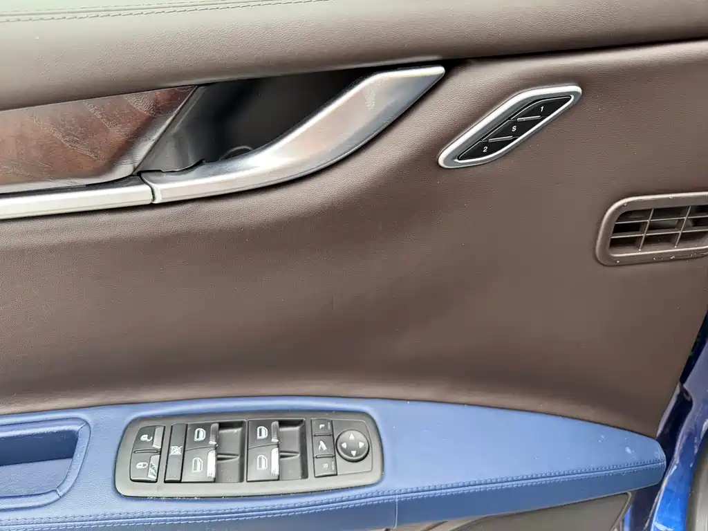 Maserati Ghibli 2014 — фото 15
