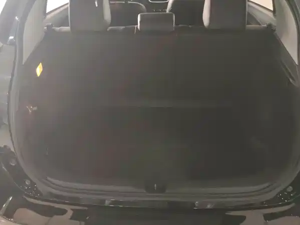 Toyota Yaris L 2021
