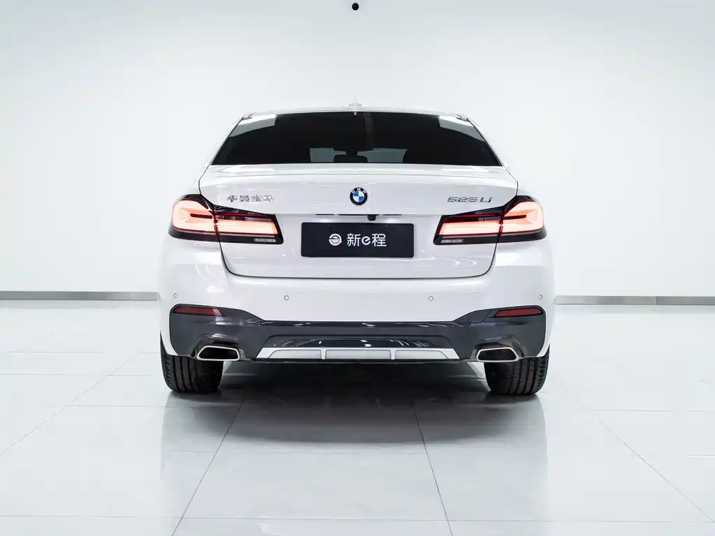 BMW 5 Series 2022