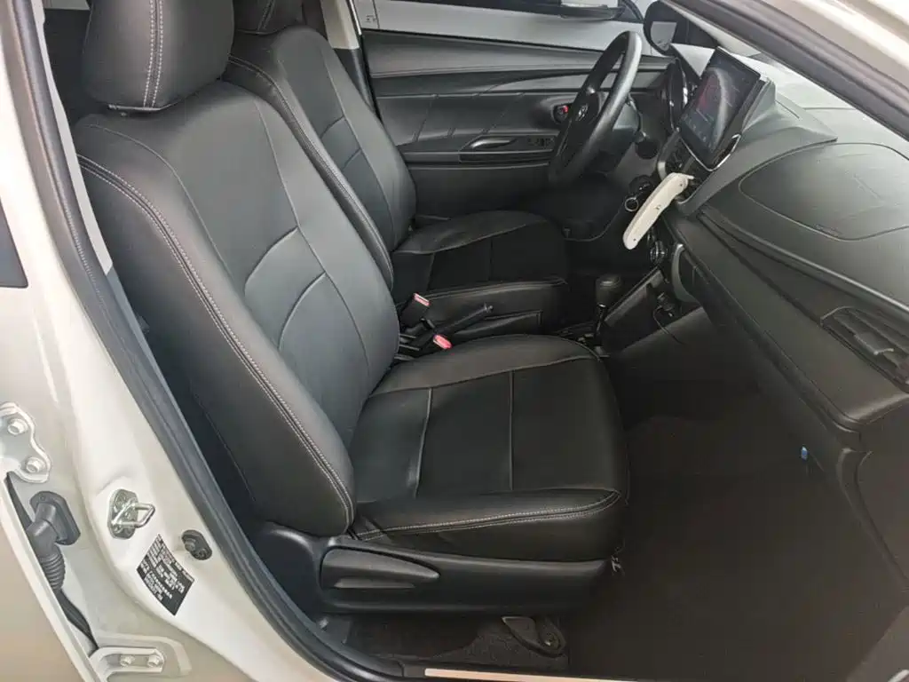 Toyota Yaris L 2021 — фото 25