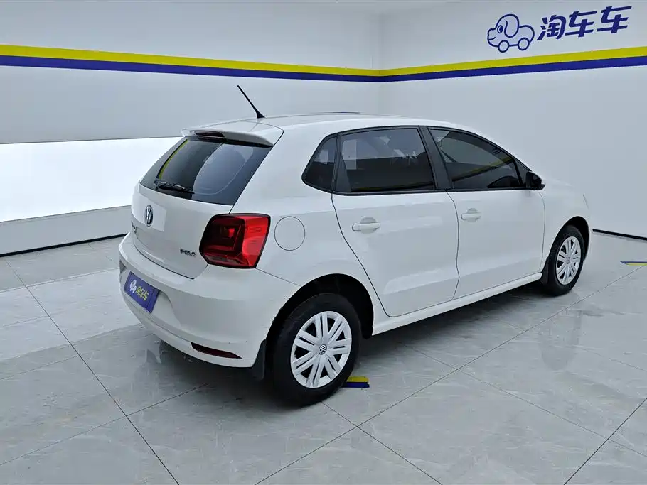 Volkswagen Polo 2015 — фото 3