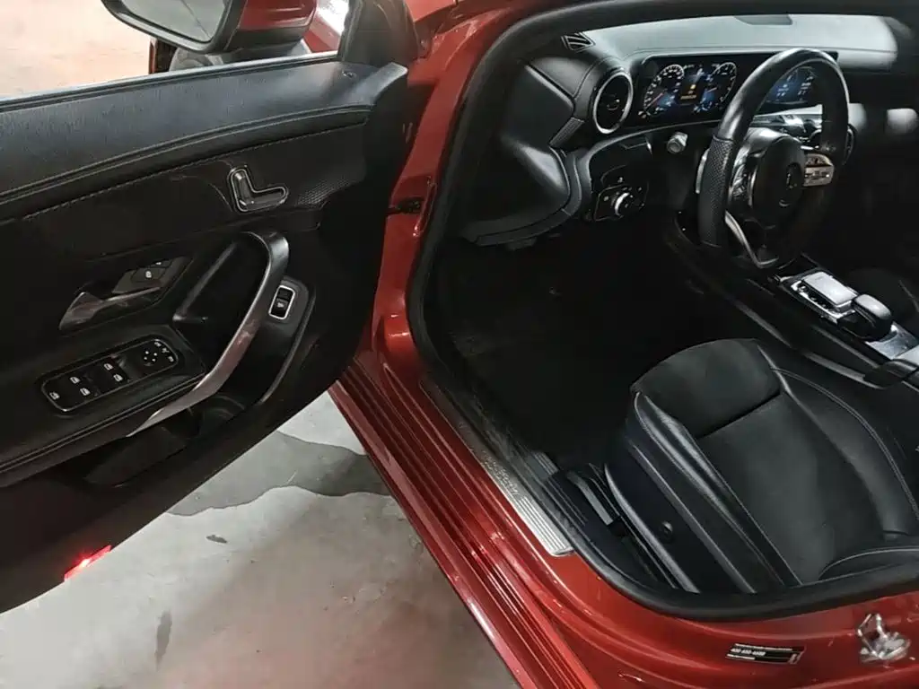 Mercedes-Benz A-Class 2019 — фото 16