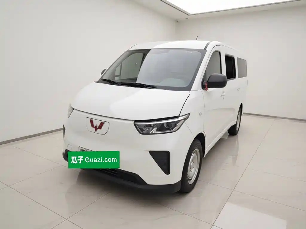 Wuling Yangguang 2025
