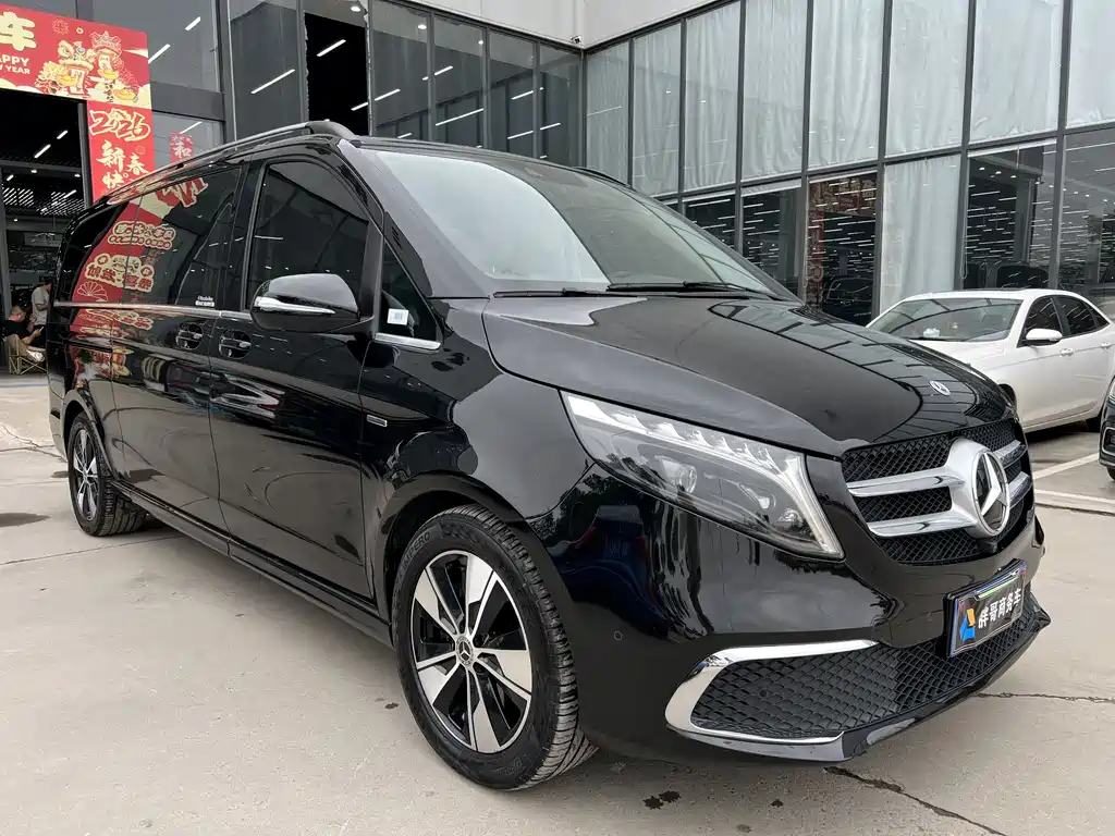 Mercedes-Benz V-Class 2023 — фото 3