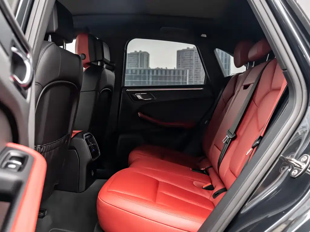 Porsche Macan 2019 — фото 12
