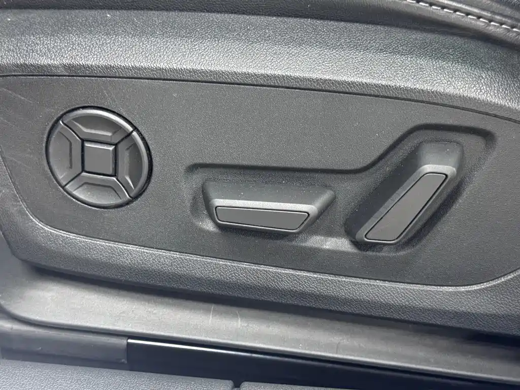 Audi A3 2023 — фото 16