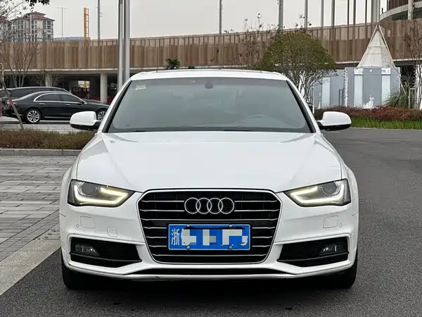 Audi A4L 2016