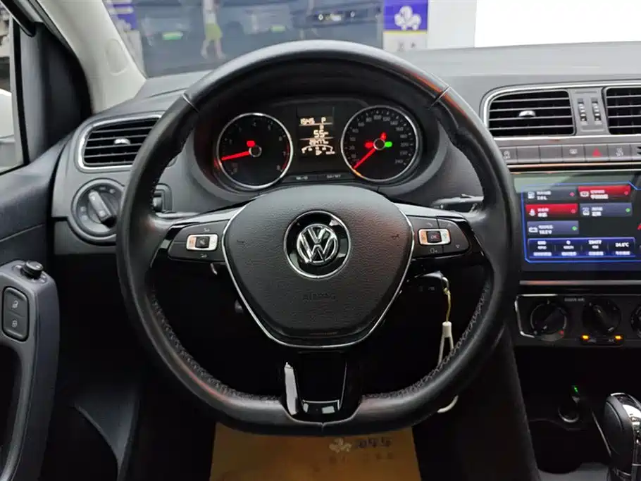 Volkswagen Polo 2018 — фото 15