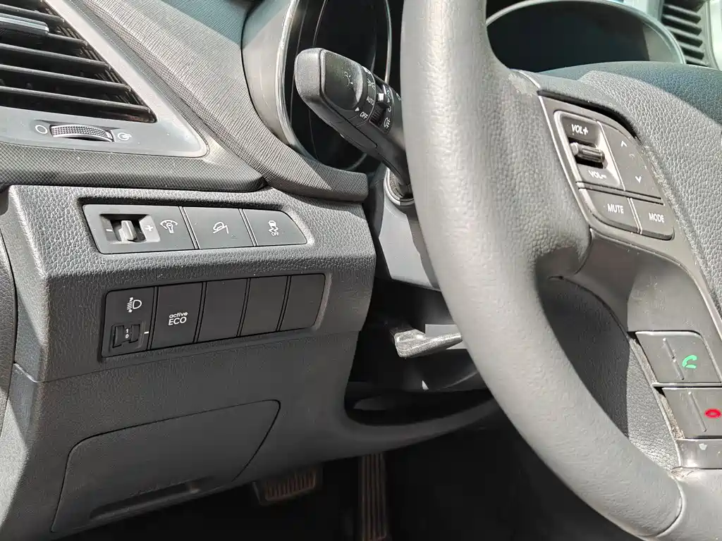 Hyundai Santa Fe 2015 — фото 24