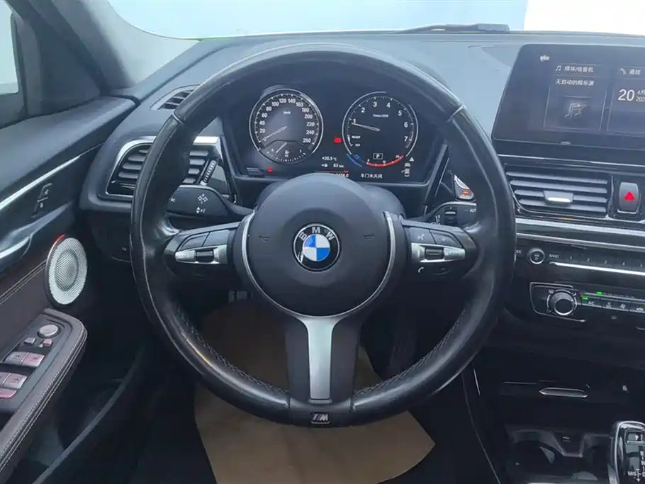 BMW 1 Series 2022 — фото 15