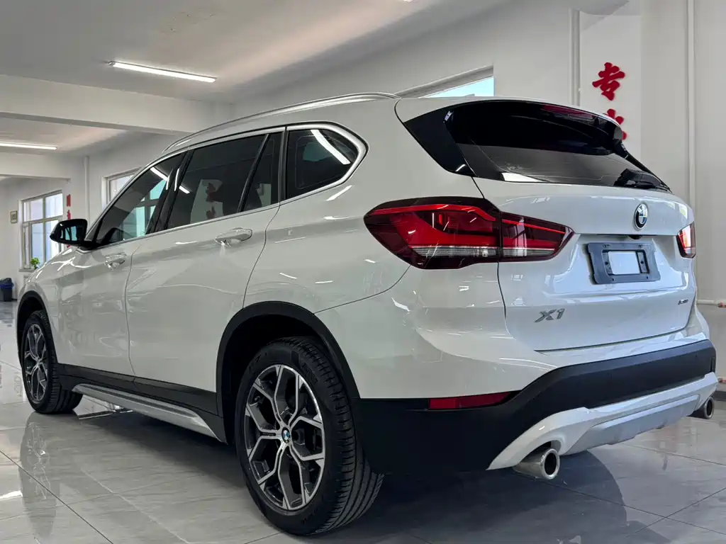 BMW X1 2022 — фото 12