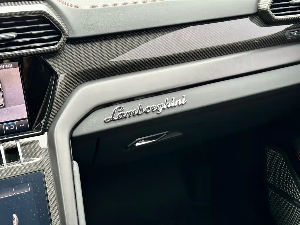 Lamborghini Urus 2021 — фото 20