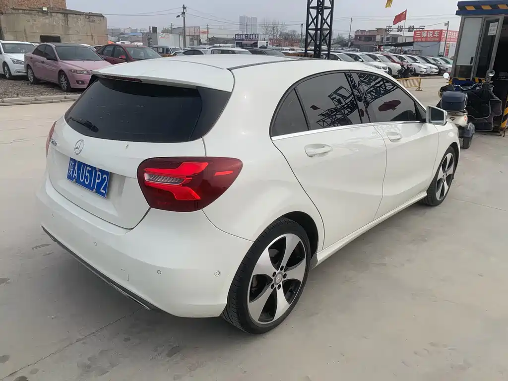 Mercedes-Benz A-Class 2017 — фото 10