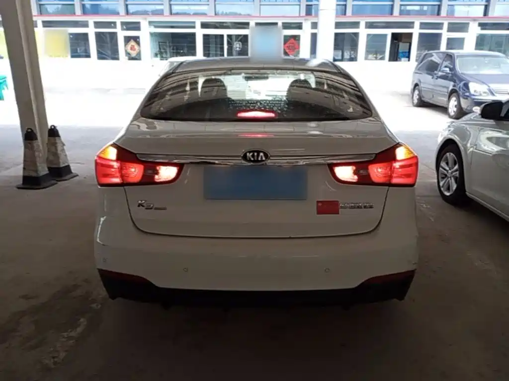 Kia K3 2015