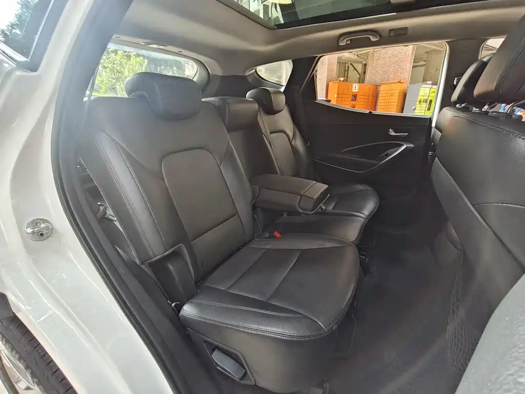 Hyundai Santa Fe 2015 — фото 16