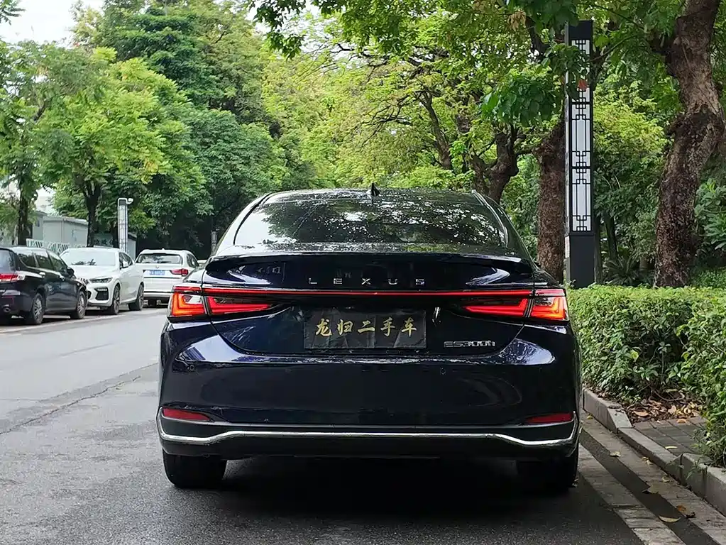 Lexus ES 2025 — фото 12