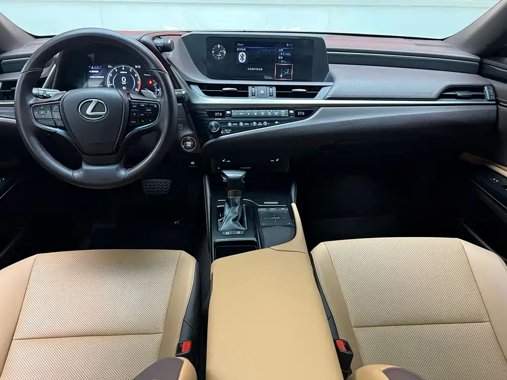 Lexus ES 2019 — фото 12