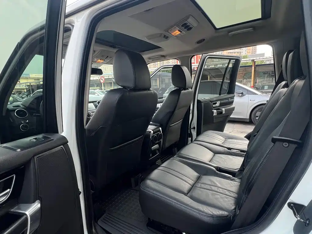 Land Rover Discovery 2011