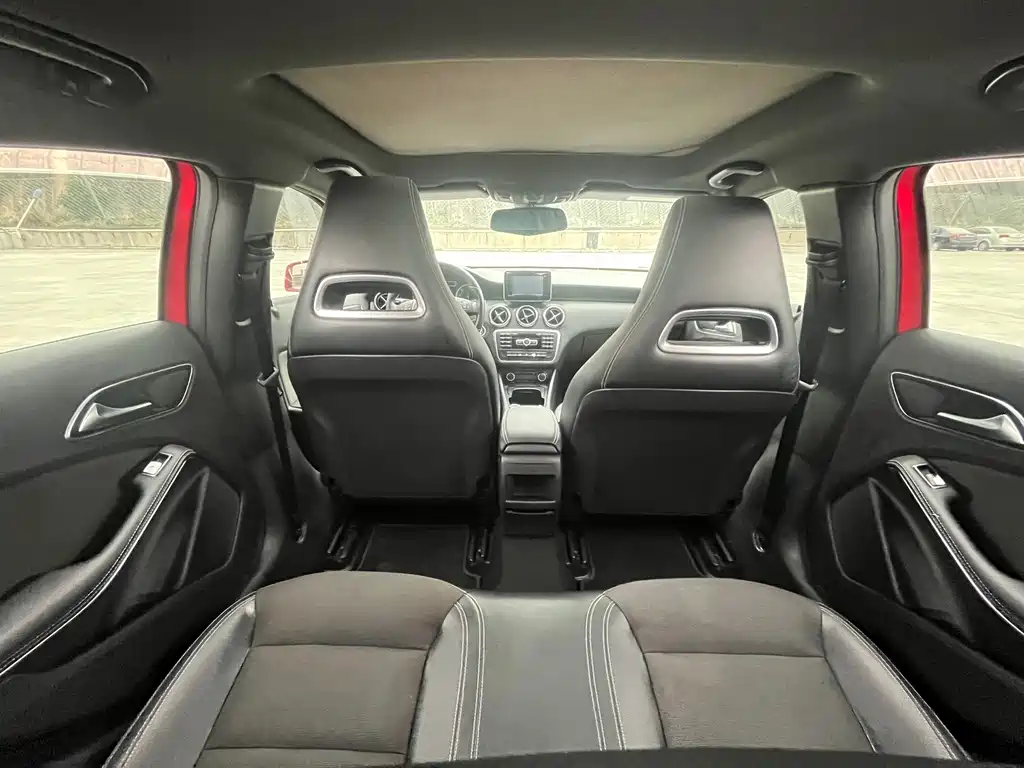 Mercedes-Benz A-Class 2015