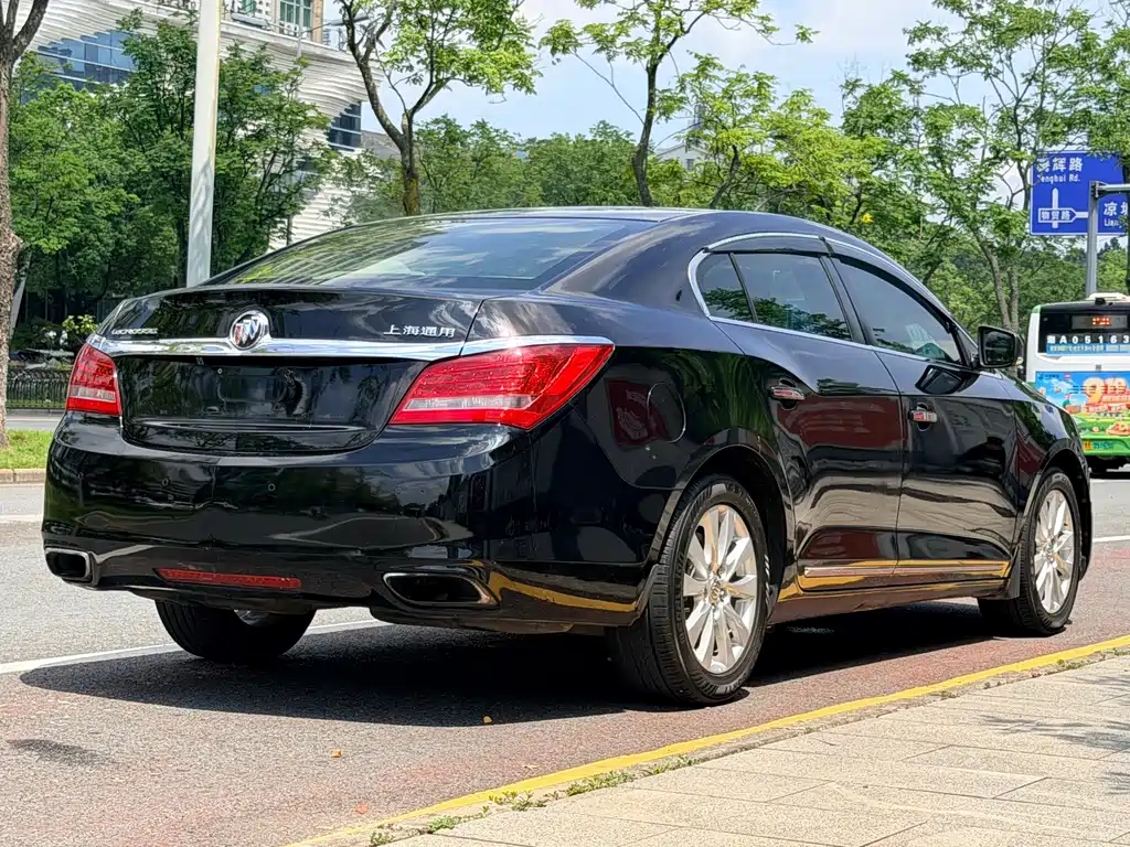Buick LaCrosse 2015 — фото 6