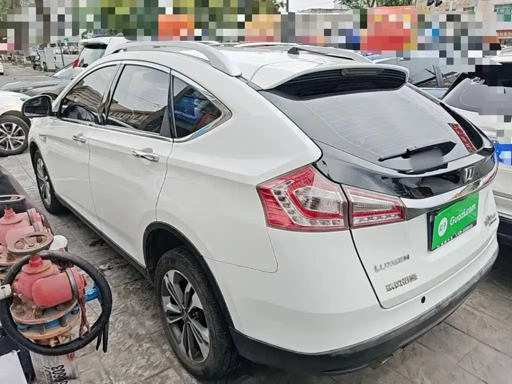 Luxgen U6 2015