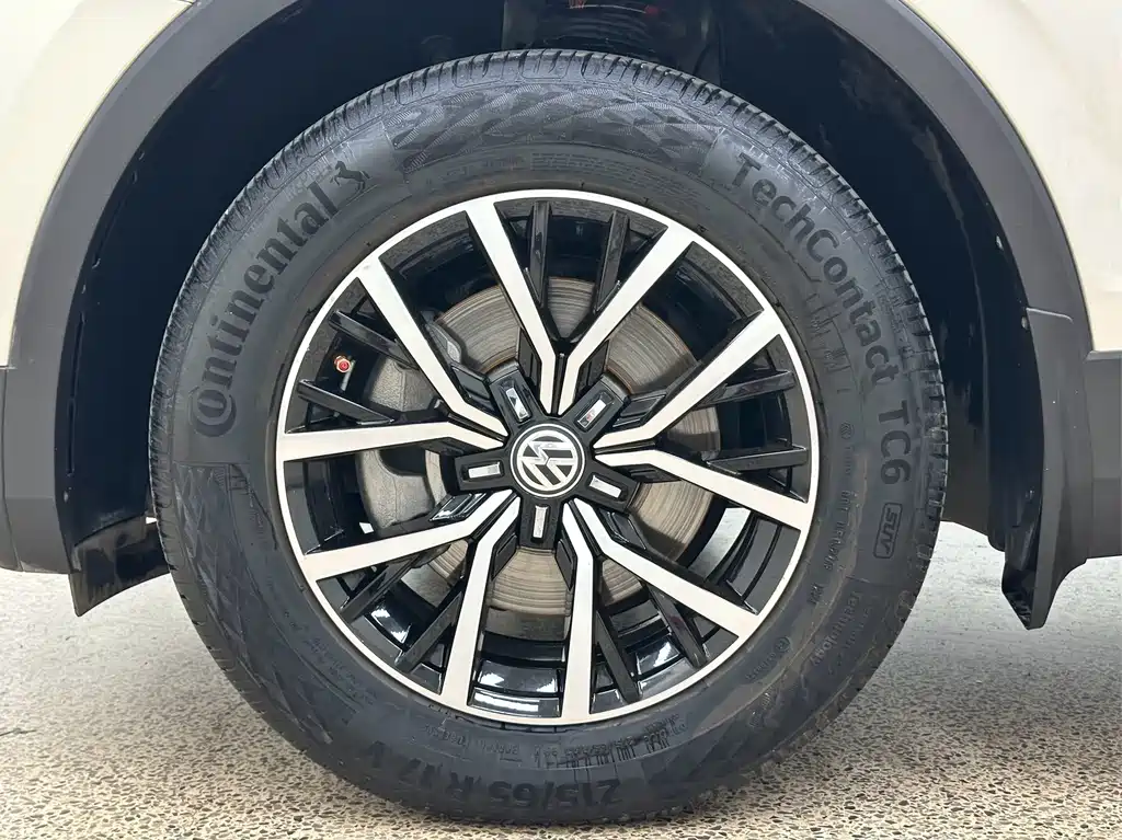 Volkswagen Tiguan L 2018 — фото 6