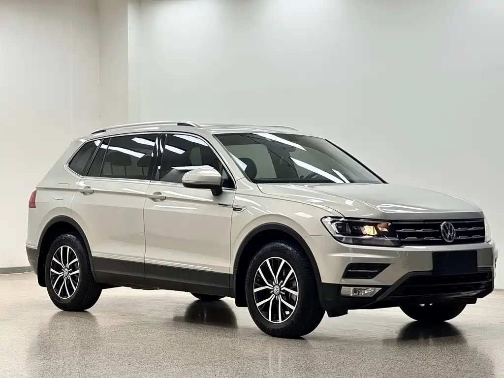 Volkswagen Tiguan L 2018 — фото 3