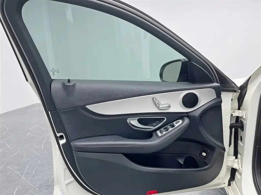 Mercedes-Benz C-Class 2020 — фото 12