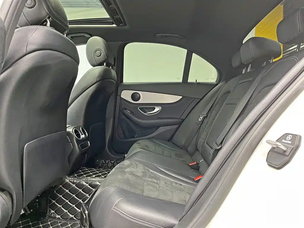 Mercedes-Benz C-Class 2020 — фото 15
