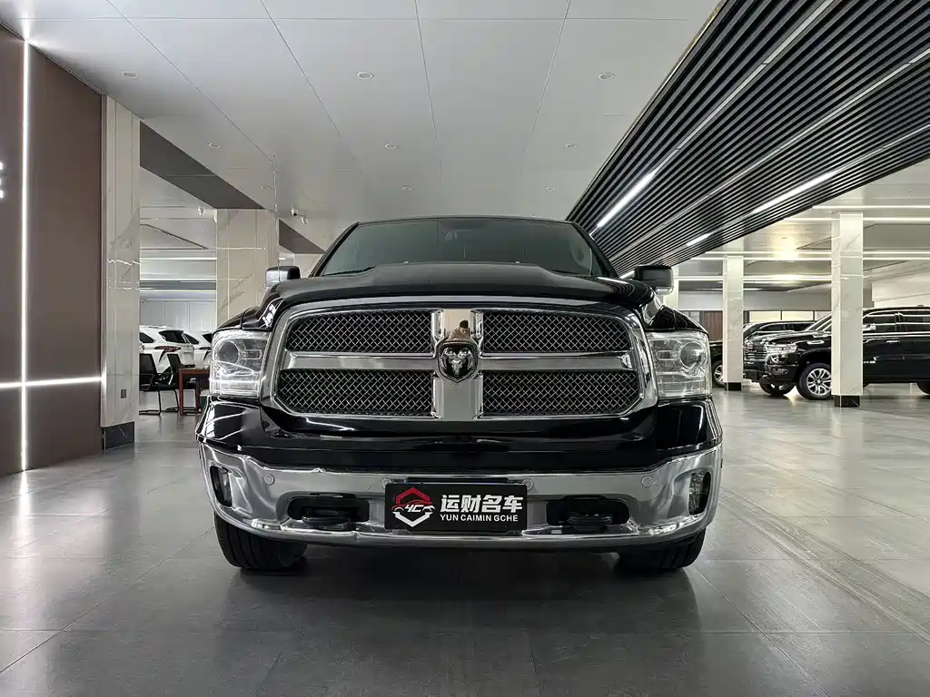 RAM Trucks 2016 — фото 2