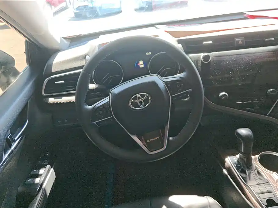 Toyota Camry 2020 — фото 15