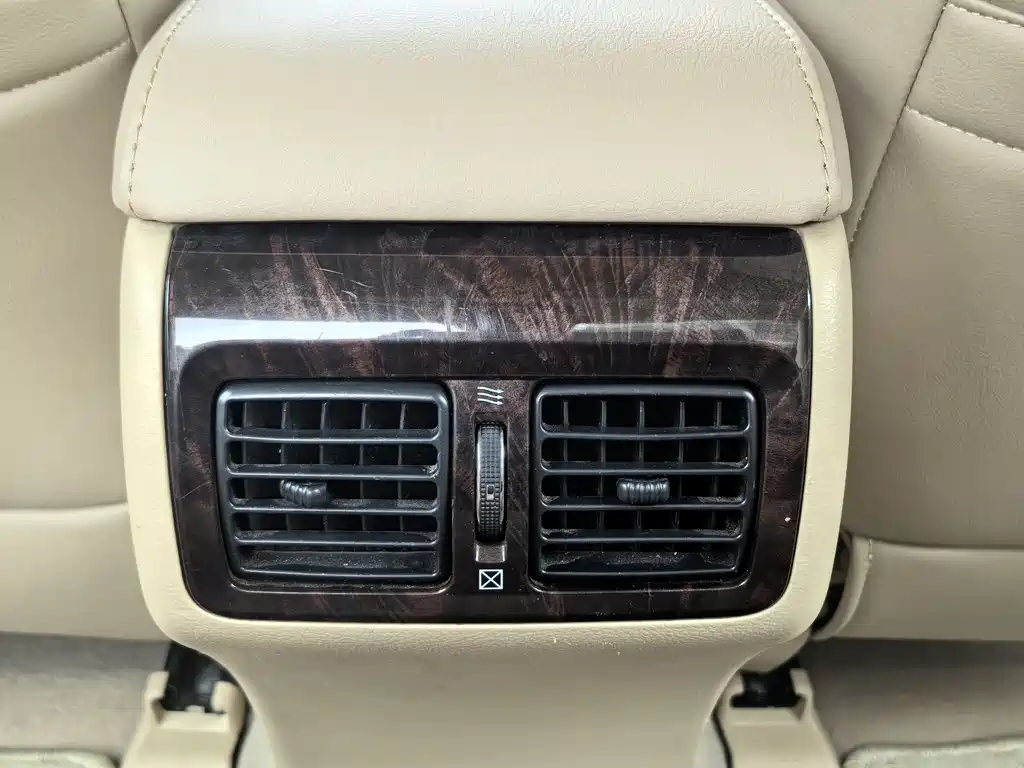 Toyota Camry 2015 — фото 16