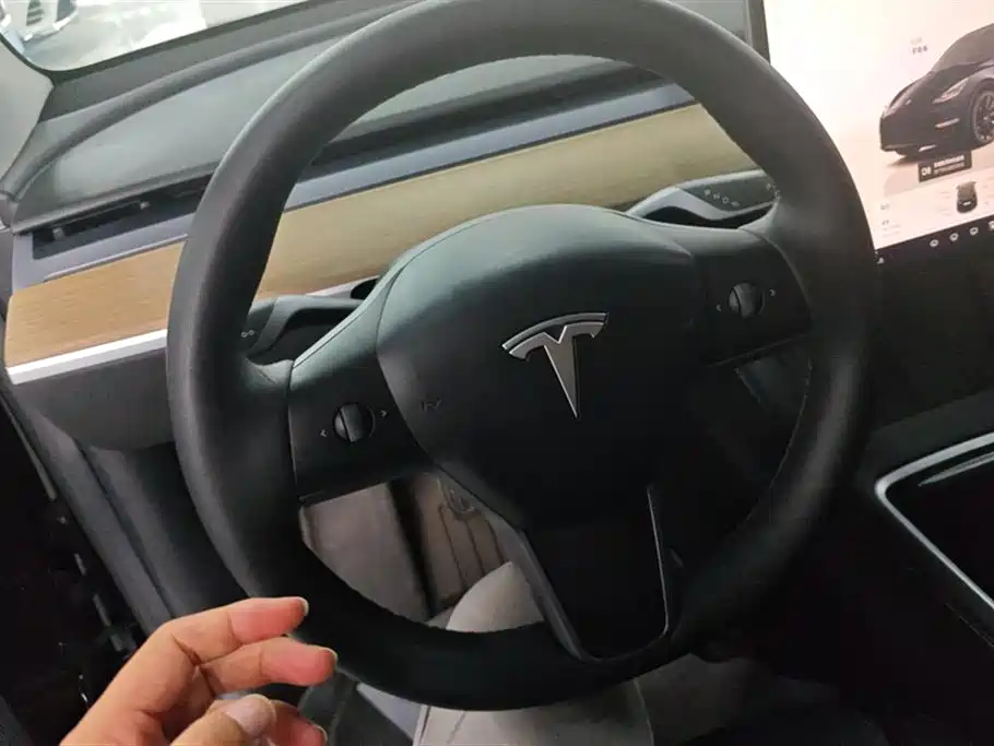 Tesla Model Y 2022 — фото 15